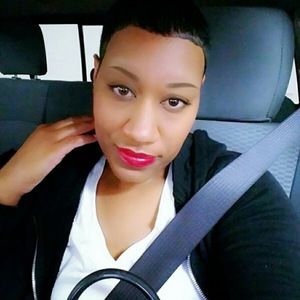 Meet your Posher, Danyelle